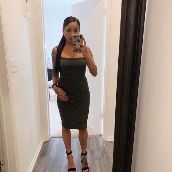 Prettylittlething dress - Picture 3 of 3